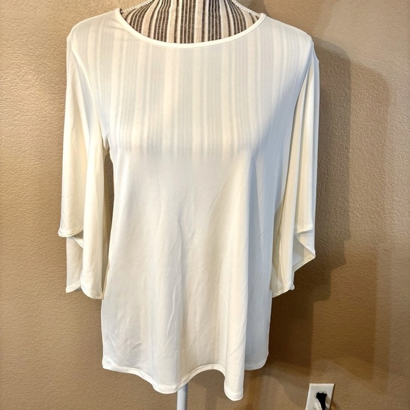 NWT Chico’s Top 0 (Small) Cream Flowy Flare Sleeve 3/4 Length Ecru Stretchy - Picture 1 of 14